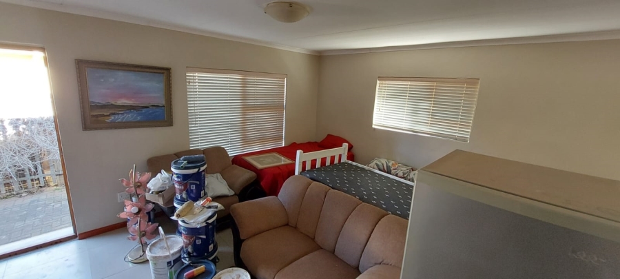 5 Bedroom Property for Sale in Ferreira Town Eastern Cape